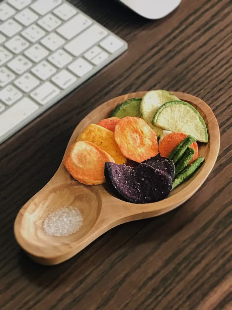 手工橄欖木魚型碟/小食盤