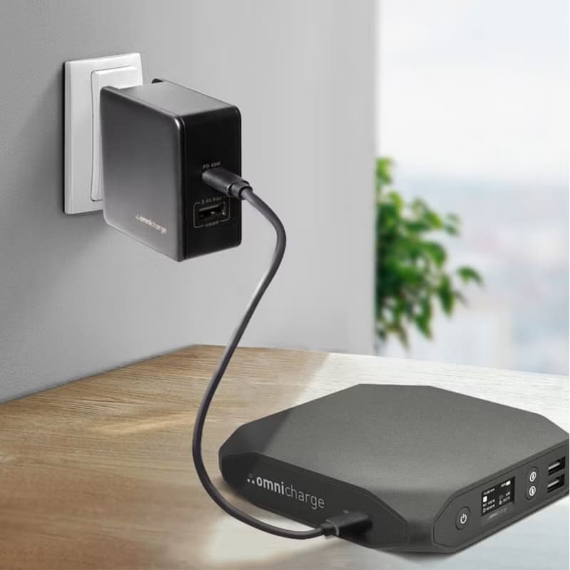 【免運特惠】筆記本移動電源快充無線手機充電寶/omni