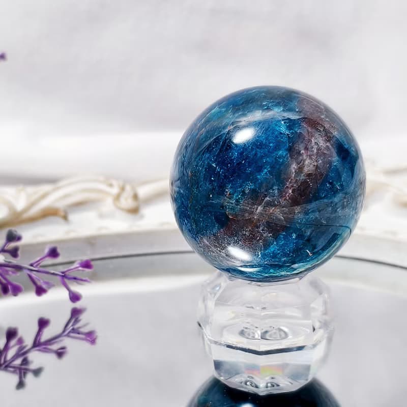 稀有藍磷灰石 紅色帶 晶球擺件 圓滿 收藏 有球必應 單品 禮物