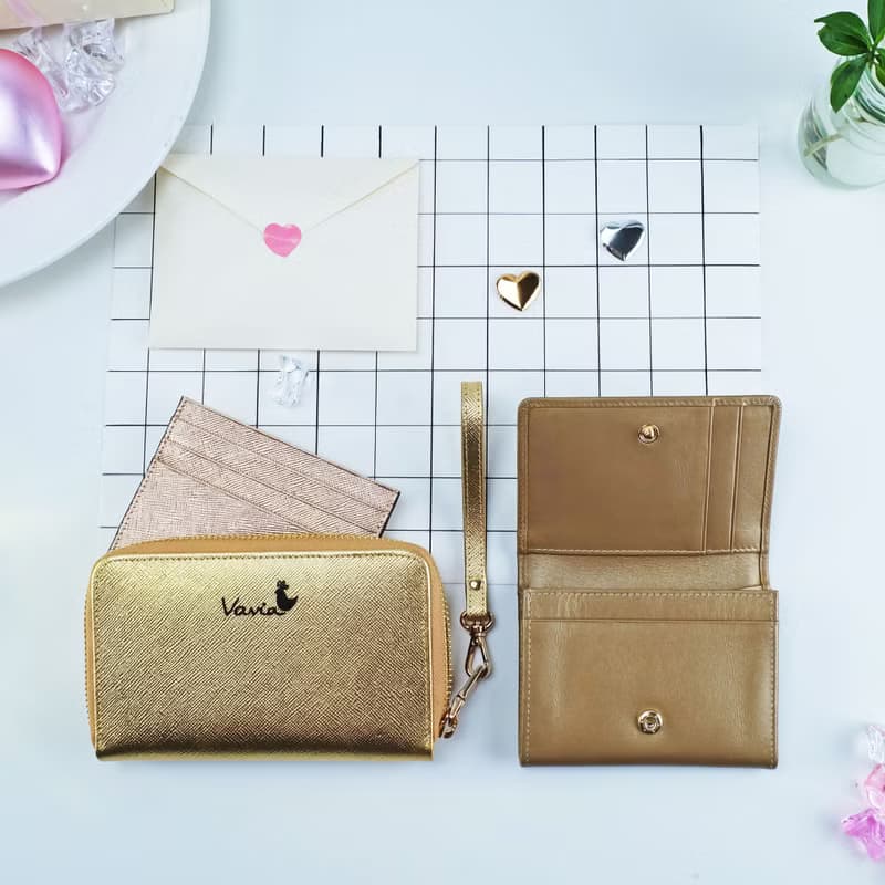 Goody Bag: special price 3 genuine leather mini wallets