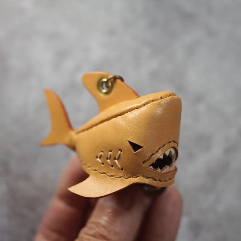 純手工製 迷你 黃棕色 鯊魚 鑰匙圈 shark Key holder