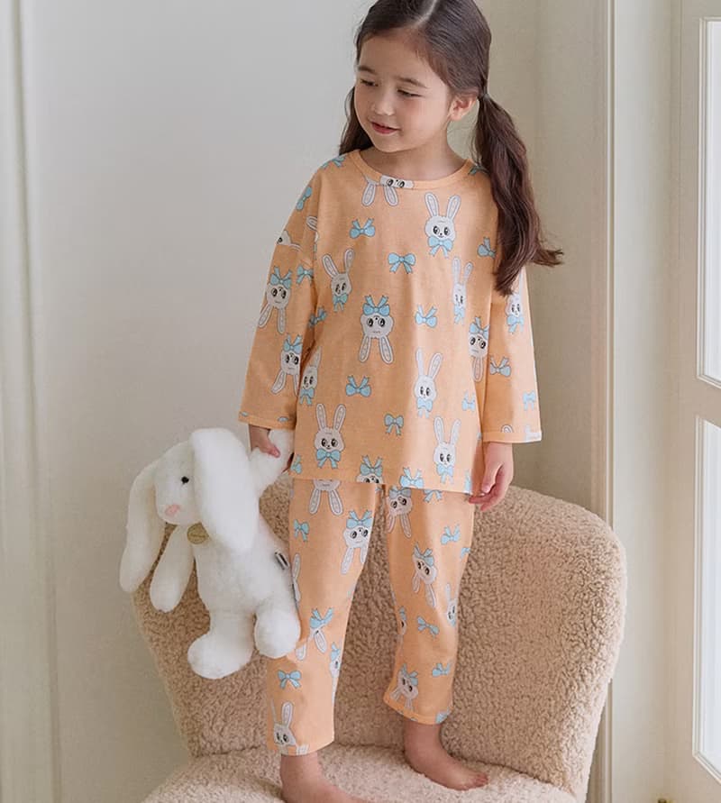 【新品】粉橘緞帶兔兔-【寬鬆】植纖衣長袖童裝-K62209