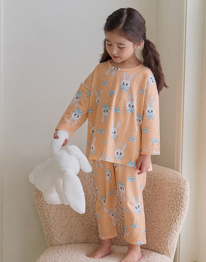 【新品】粉橘緞帶兔兔-【寬鬆】植纖衣長袖童裝-K62209