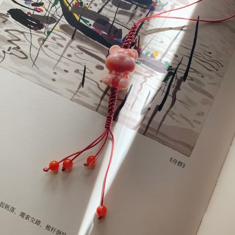 粉色 天然女皇貝小熊編織手機鏈 南紅包包掛繩 禮物新年可愛