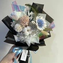 蒙夏禮安的畫作; 畢業 向日葵花束 情人節花束 生日花束 老師禮物