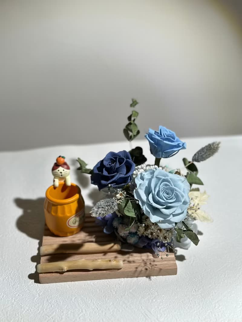 永生花名片座筆筒 辦公室療癒小物 開幕花禮
