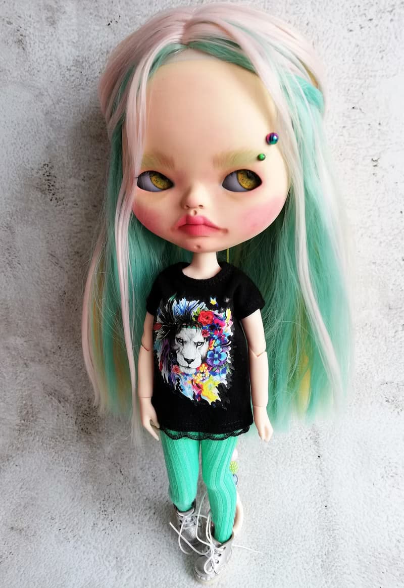 Blythe custom doll sculpt asian Miko white skintone pink blue hair Tbl OOAK