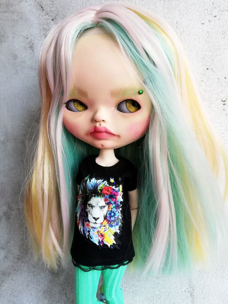 Blythe custom doll sculpt asian Miko white skintone pink blue hair Tbl OOAK