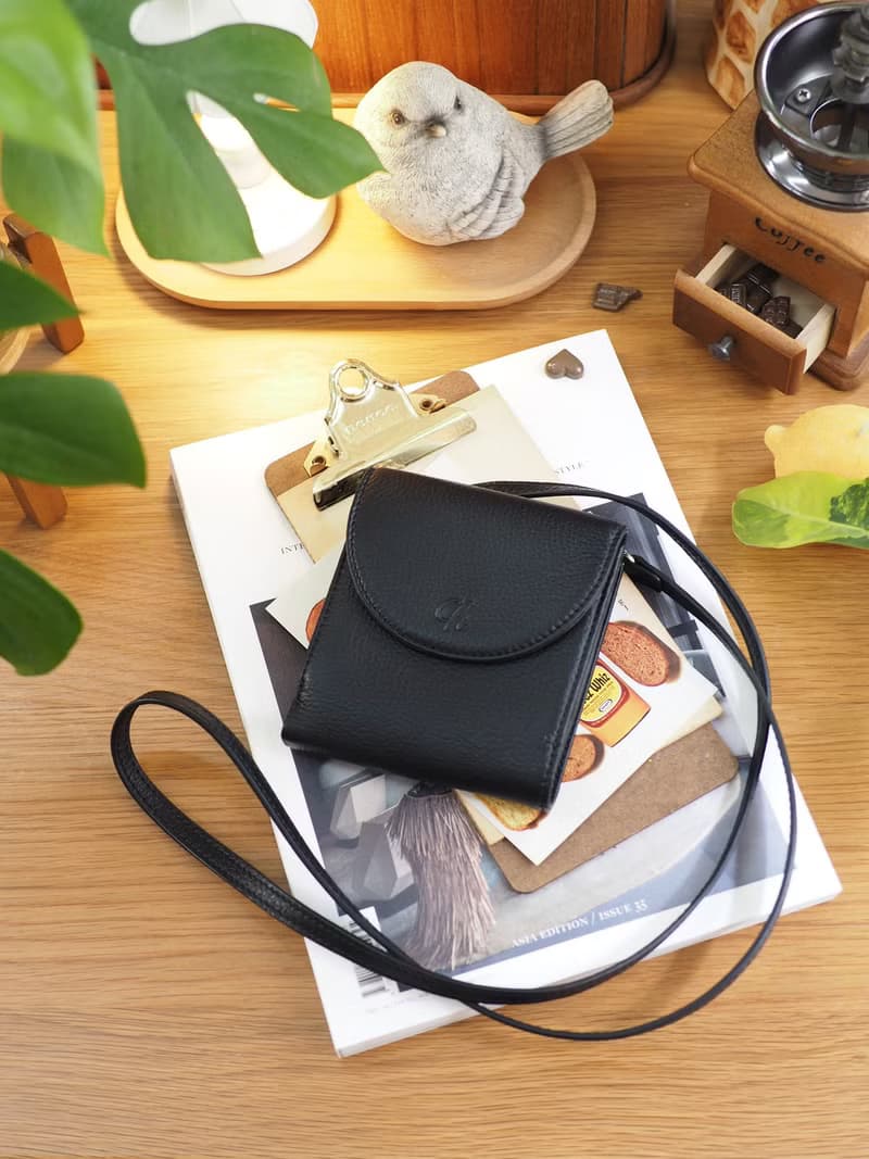 Tart (Black): Short wallet, Cow leather, Wallet with long strap, Black