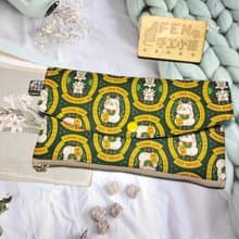 設計師薄棉布款黃綠暴富招財貓拉鍊布紅包袋-下方拉鍊紅包袋-手作