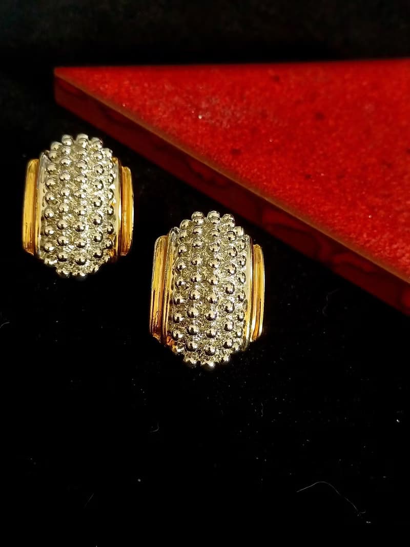 vintage jewelry  古典華麗盾型夾式耳環