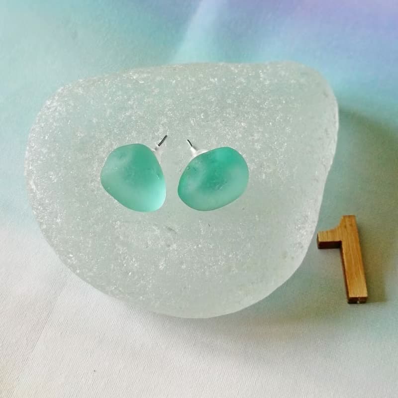 Sea Glass Stud Earrings 海玻璃耳環 Aqua Sea Glass Earrings 海廢飾品Blue Sea Glass Jewelry
