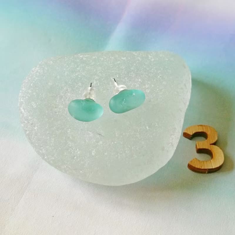 Sea Glass Stud Earrings 海玻璃耳環 Aqua Sea Glass Earrings 海廢飾品Blue Sea Glass Jewelry