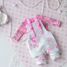 一套衣服Blythe整体连身衣在柔和色调的风格