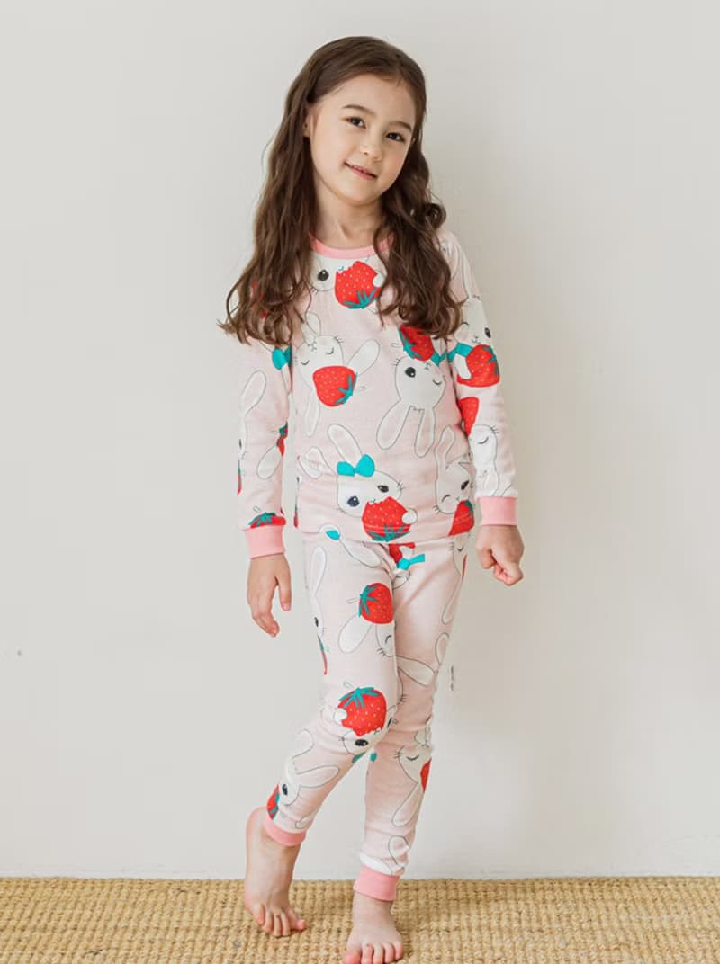 兔兔的草莓時光-舒棉雲柔衣長袖韓國童裝-K19030