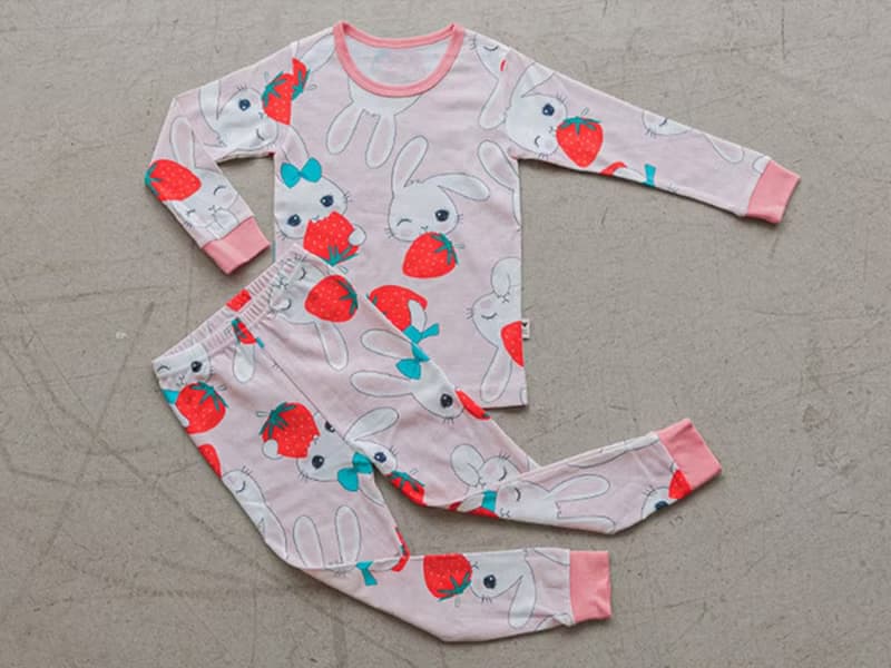 兔兔的草莓時光-舒棉雲柔衣長袖韓國童裝-K19030