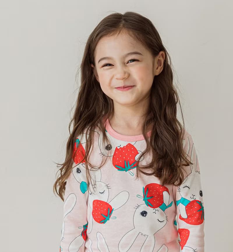 兔兔的草莓時光-舒棉雲柔衣長袖韓國童裝-K19030