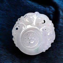 冰種飄綠花翡翠巧雕三陽開泰 | 天然緬甸玉翡翠A貨 | 送禮