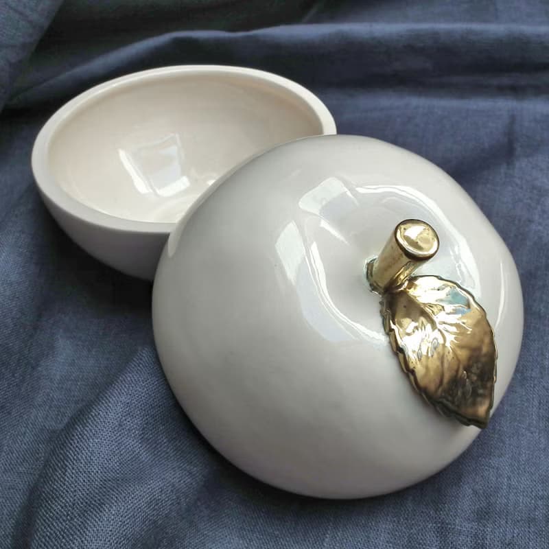 Ceramic apple cookie jar, jewelry bowl. Trinket box with lid or vanity jar