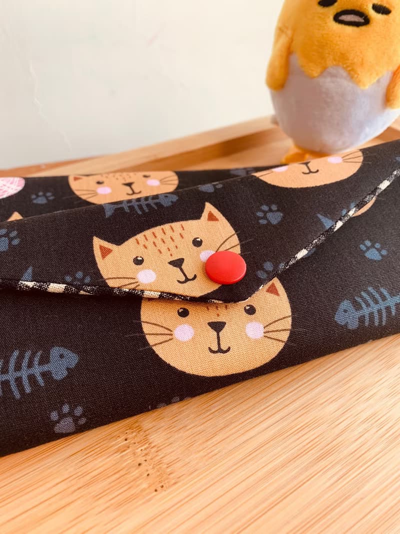 文青風環保筷袋  喵星人足跡 閃亮黑 手作餐具袋.交換禮物.