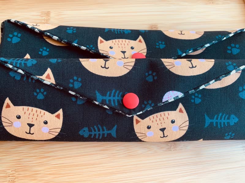 文青風環保筷袋  喵星人足跡 閃亮黑 手作餐具袋.交換禮物.