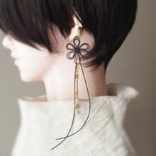 かたっぽイヤーカフ　ひとあしこつり・響