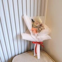 母親節中花束。母親節花束。花束。康乃馨。母親節花禮