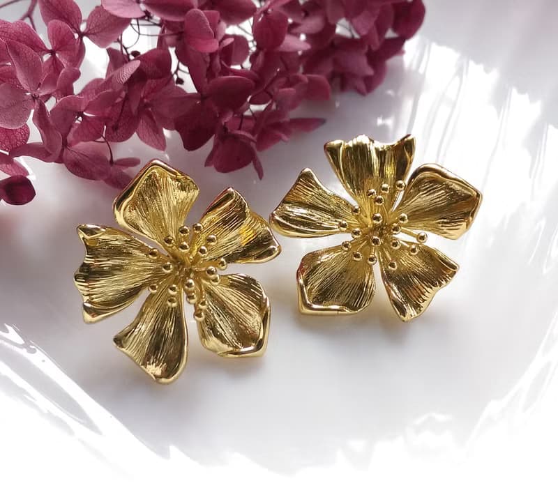 Vintage Jewelry 西洋古董飾品 BAUBLEBAR 立體花卉 針式耳環