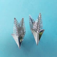 Vintage Jewelry 西洋古董飾品 銀色調 立體針葉 夾式耳環