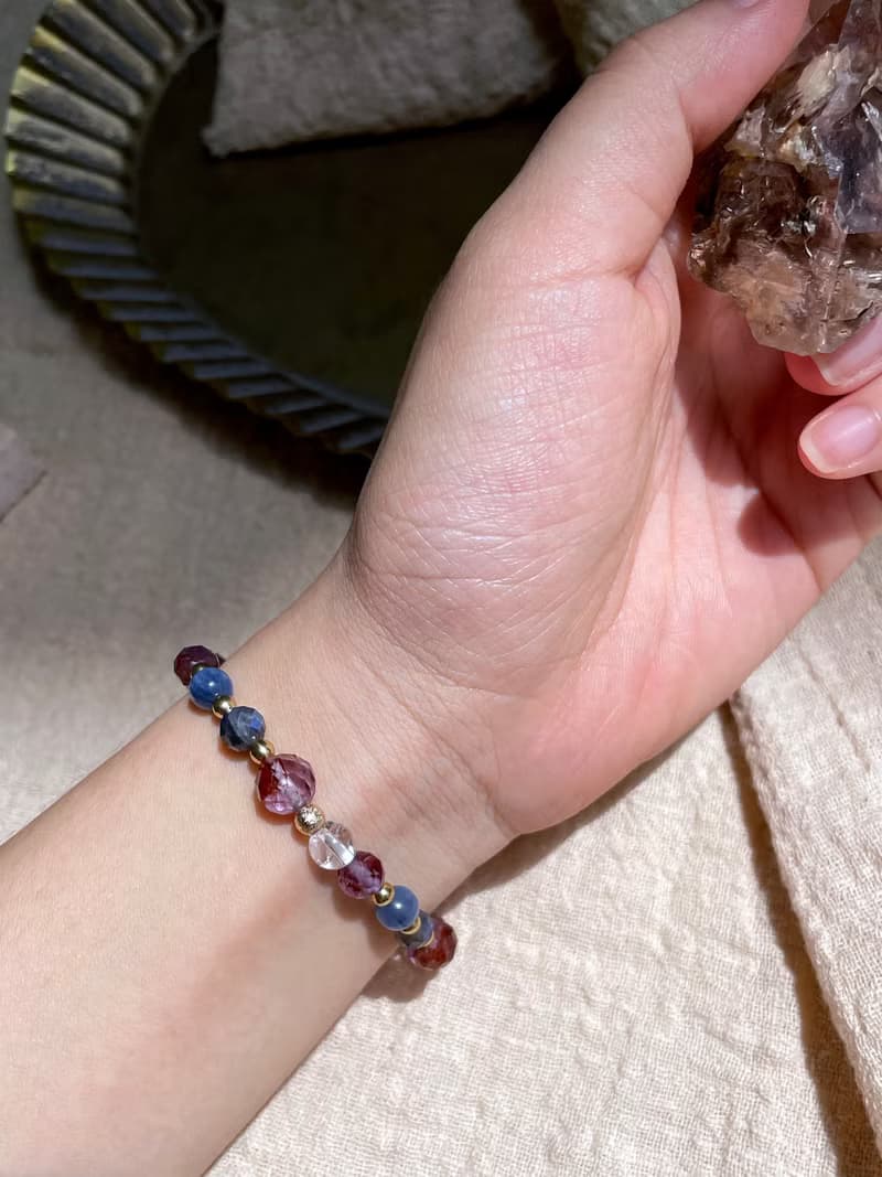 精靈的注視 ∣ 紫幽靈 藍晶石 天然石手鍊