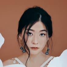 COR-DATE / 紫藤花瓣耳環 / 灰色
