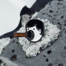 Plunger Face Enamel Pin – Shut Up | 住口徽章 | 搞笑 | 黙ってください