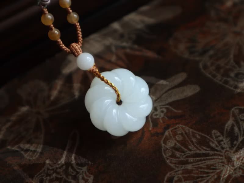天然和田玉羊脂玉平安扣項鏈新疆且末老料和田玉項鏈白潤細膩平安