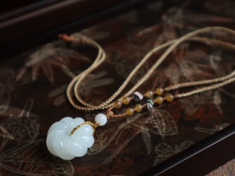 天然和田玉羊脂玉平安扣項鏈新疆且末老料和田玉項鏈白潤細膩平安
