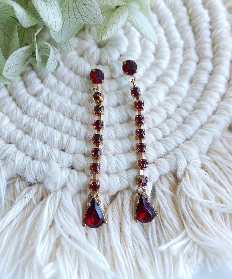 Vintage Jewelry 西洋古董飾品 AVON 垂墜 優雅紅鑽  針式耳環