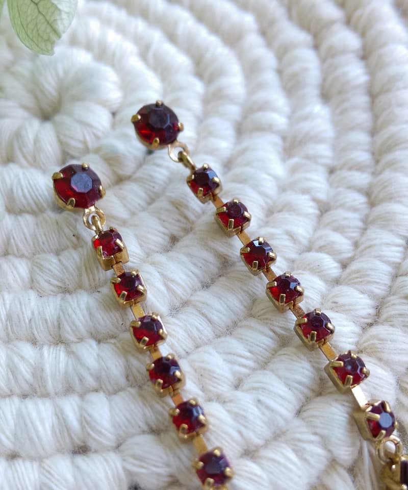 Vintage Jewelry 西洋古董飾品 AVON 垂墜 優雅紅鑽  針式耳環