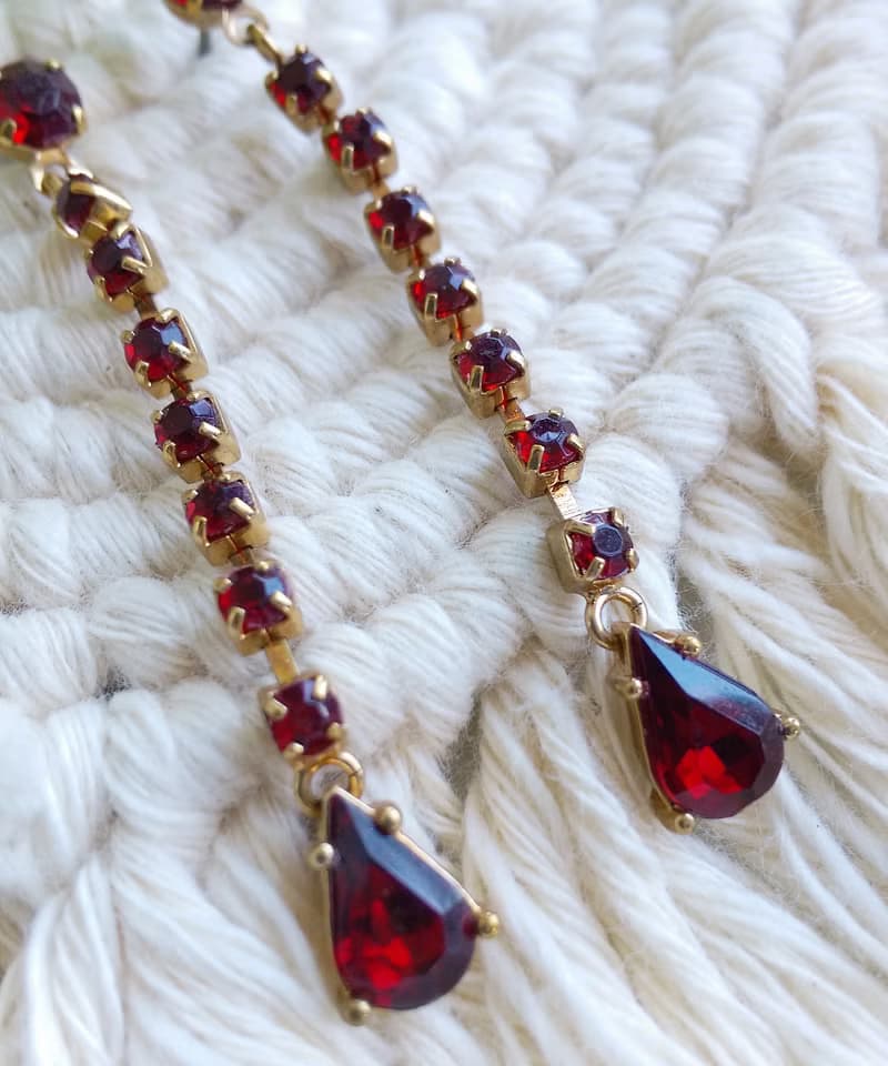 Vintage Jewelry 西洋古董飾品 AVON 垂墜 優雅紅鑽  針式耳環