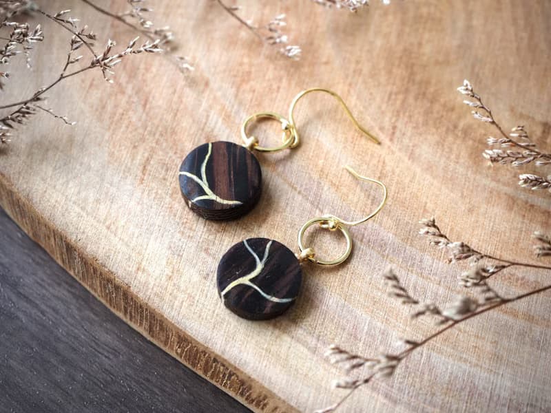 手工胡桃木耳環-圓月系列3