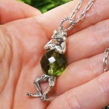 Olive Green Glass Silver Frog Froggy Pendant Necklace Girl Woman Jewelry Gift