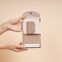 TRIFOLD leather wallet in Sakura pink-taupe