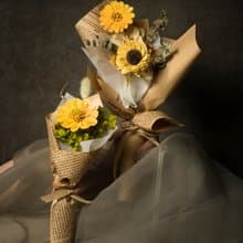 2025畢業季索拉太陽中花束