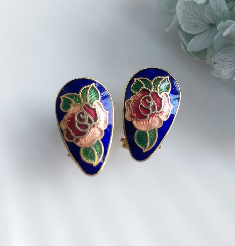 Vintage Jewelry 西洋古董飾品 小巧 景泰藍 紅玫瑰 針式耳環