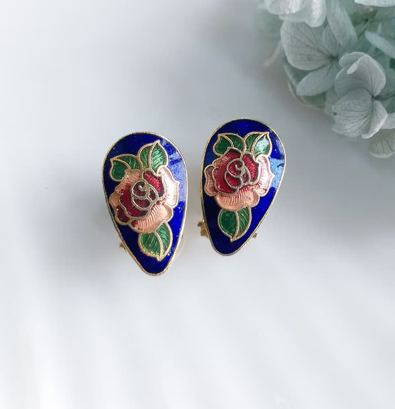Vintage Jewelry 西洋古董飾品 小巧 景泰藍 紅玫瑰 針式耳環