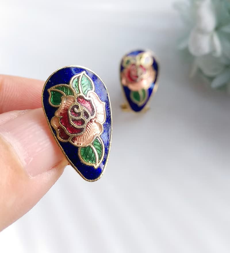 Vintage Jewelry 西洋古董飾品 小巧 景泰藍 紅玫瑰 針式耳環