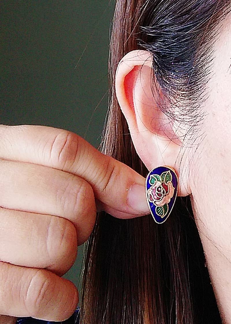 Vintage Jewelry 西洋古董飾品 小巧 景泰藍 紅玫瑰 針式耳環