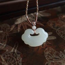 天然和田玉如意鎖吊墜項鏈冰底羊脂玉如意鎖脂份細膩如意順遂平安