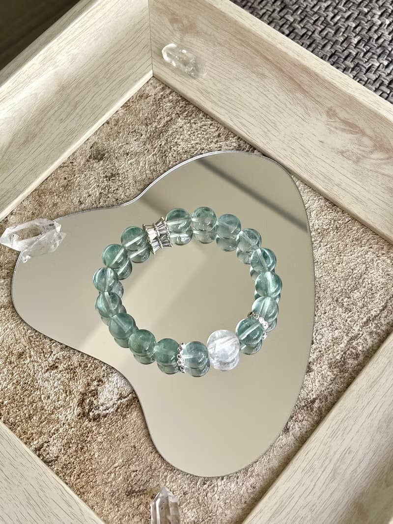薄荷曼波綠營石白水晶阿塞設計款手鍊