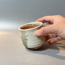 柴燒純瓷土主人杯 / 螺旋紋系列 / 小平凡手作