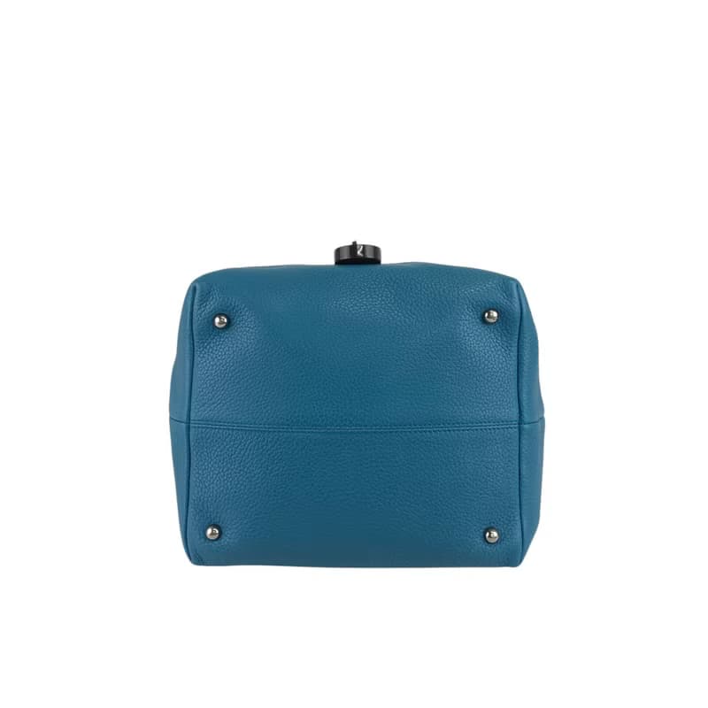 【 日本直送　名牌中古包 】LOEWE ロエベ カリエPM ハンドバッグ ブルー カデナモチーフ レザー ミニバッグ vintage ヴィンテージ 2t2tsk