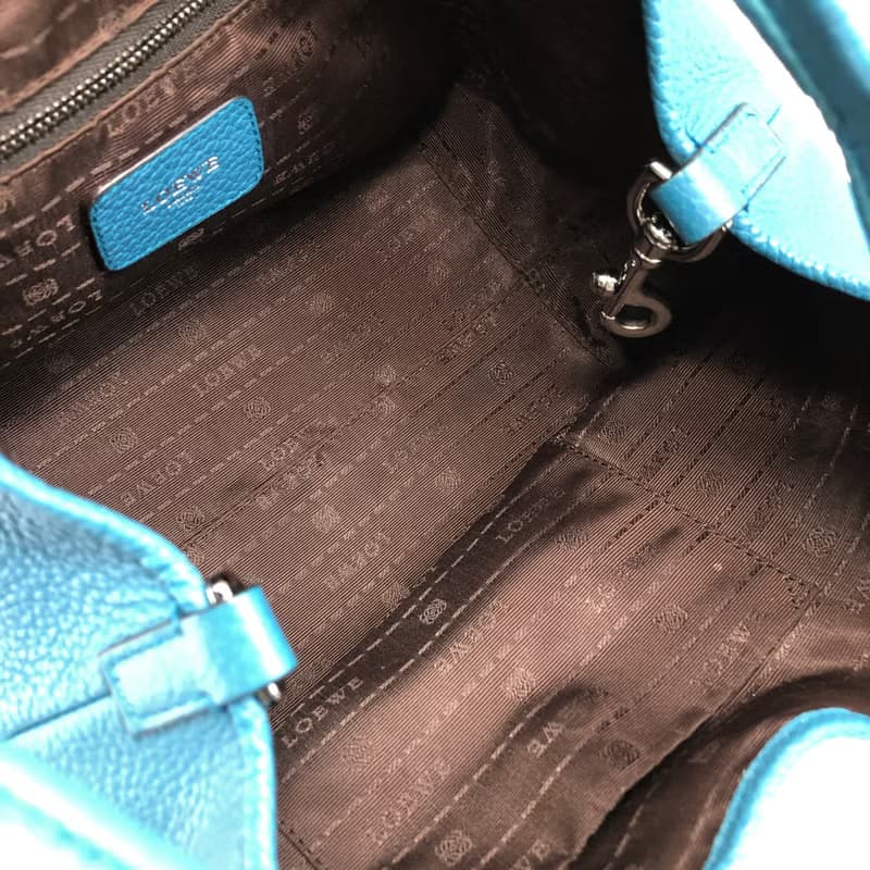 【 日本直送　名牌中古包 】LOEWE ロエベ カリエPM ハンドバッグ ブルー カデナモチーフ レザー ミニバッグ vintage ヴィンテージ 2t2tsk